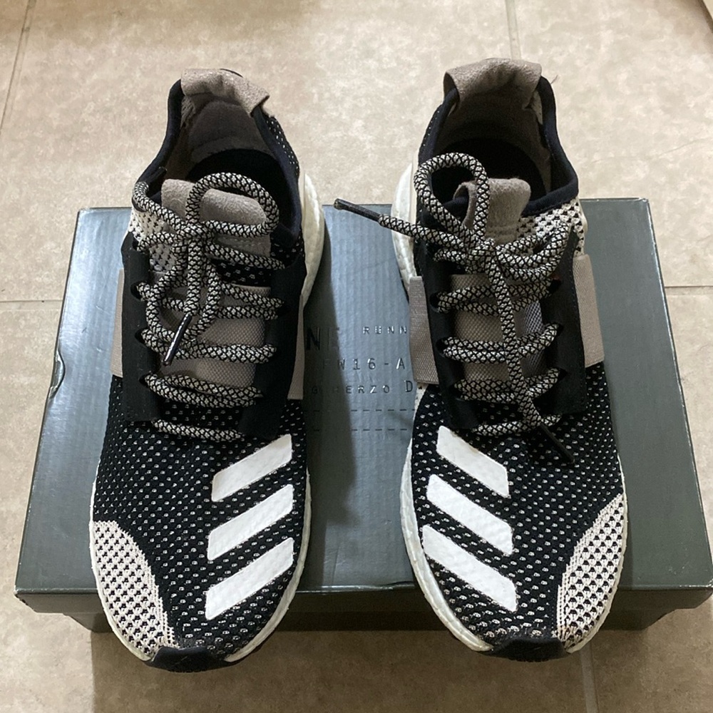Adidas Ultraboost Day One Edition Men’s size 9